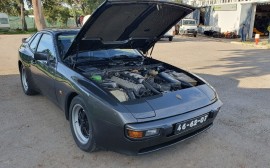 Porsche 944 Targa image