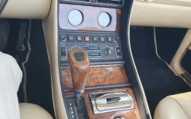 Bentley Azure image