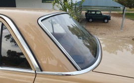 Mercedes Benz 240 D image