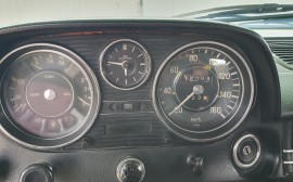 Mercedes Benz 240 D image